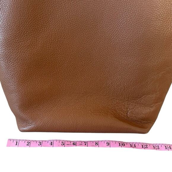 Cuyana Classic Tall Pebbled Leather Tan Tote Quiet Luxury Old Money Minimal - Picture 9 of 12